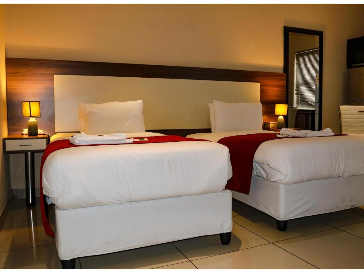 רודפורט Eagle Nest Luxury Accommodation מראה חיצוני תמונה