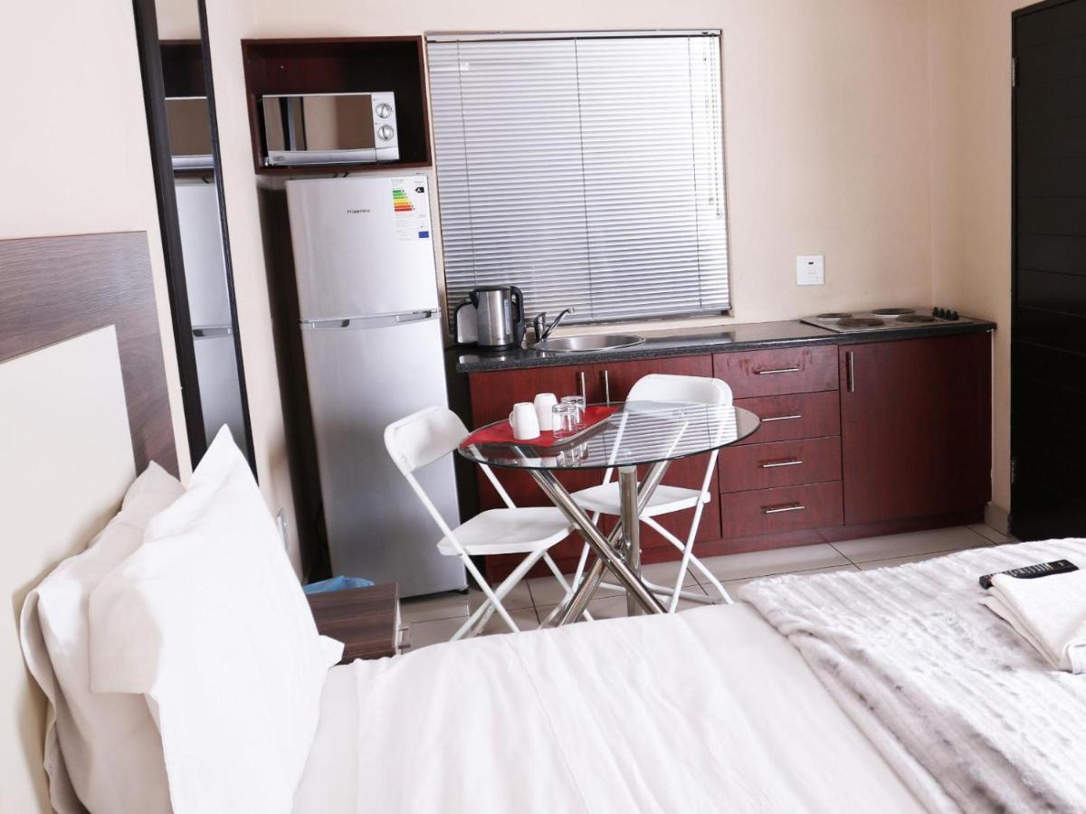 רודפורט Eagle Nest Luxury Accommodation מראה חיצוני תמונה