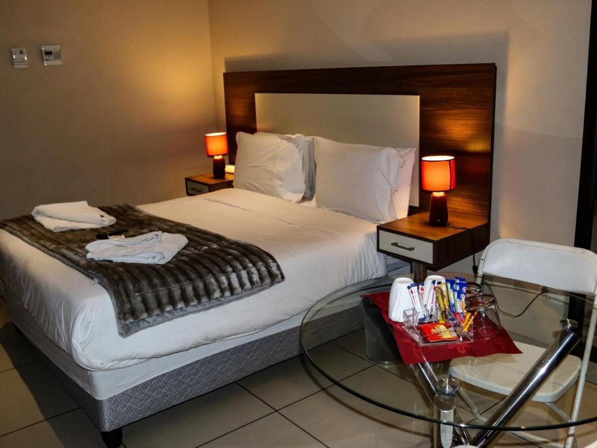 רודפורט Eagle Nest Luxury Accommodation מראה חיצוני תמונה