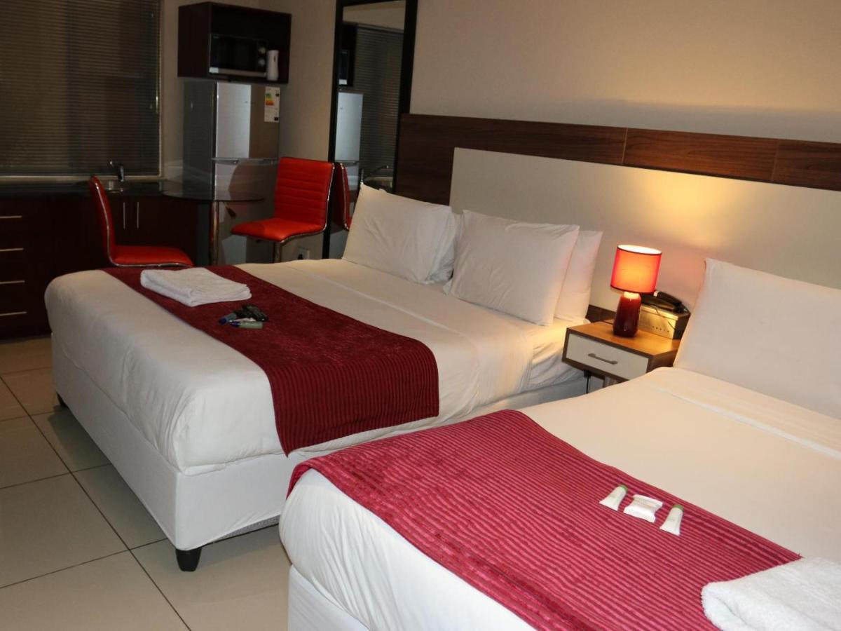 רודפורט Eagle Nest Luxury Accommodation מראה חיצוני תמונה