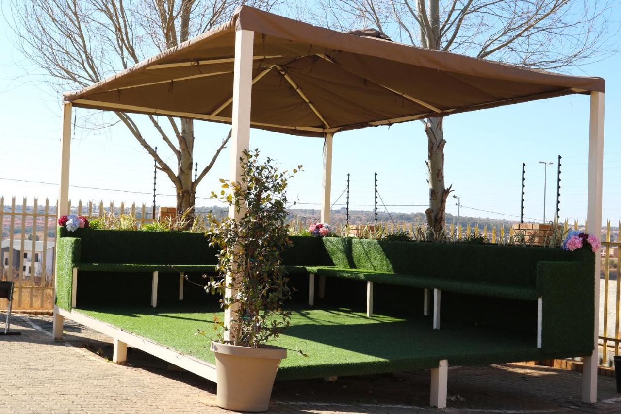 רודפורט Eagle Nest Luxury Accommodation מראה חיצוני תמונה