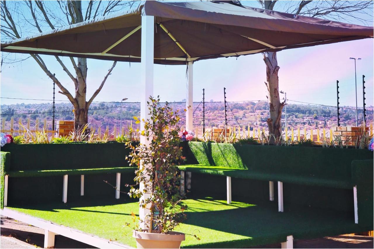 רודפורט Eagle Nest Luxury Accommodation מראה חיצוני תמונה