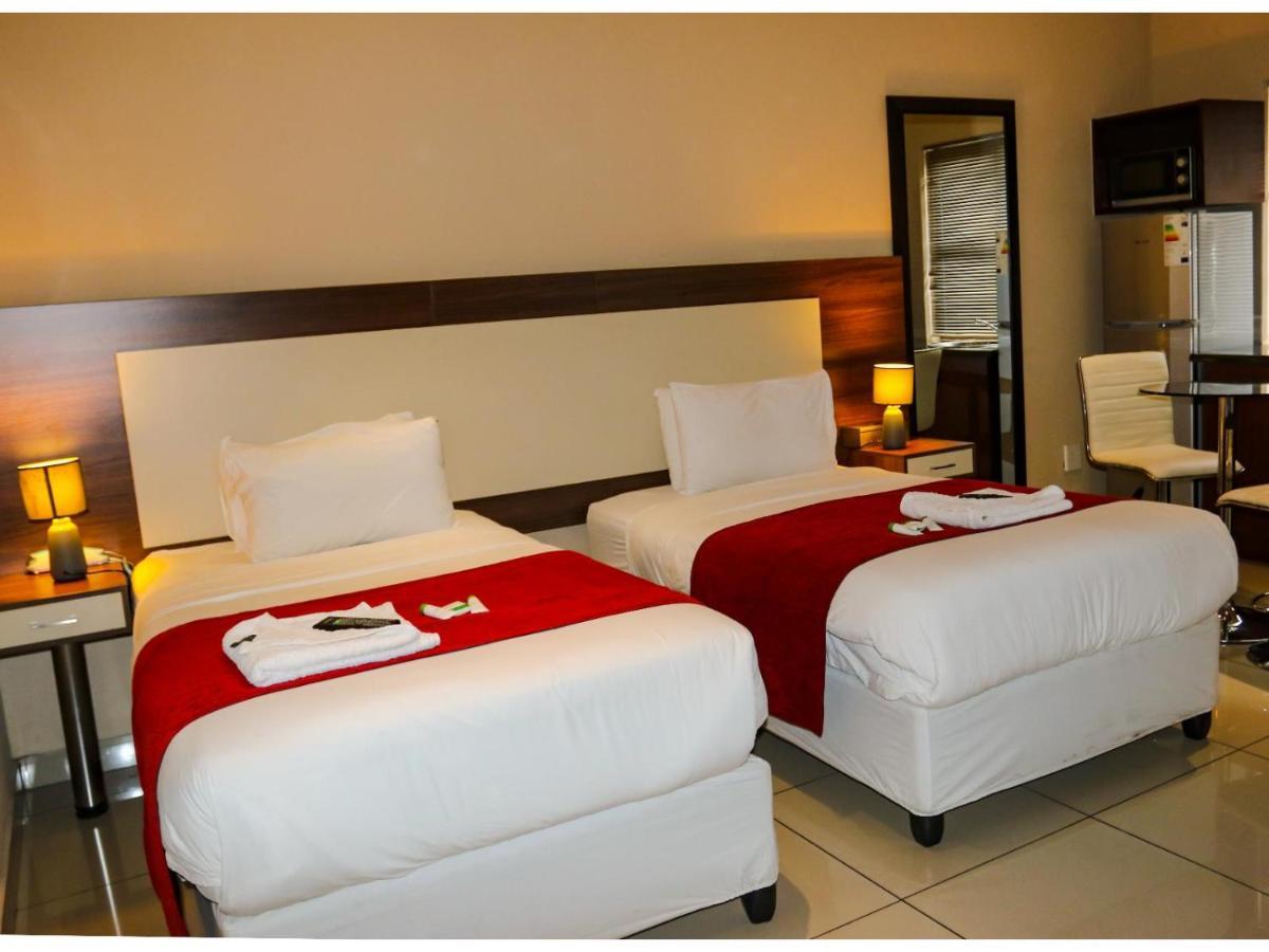 רודפורט Eagle Nest Luxury Accommodation מראה חיצוני תמונה