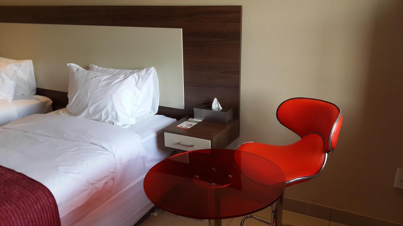 רודפורט Eagle Nest Luxury Accommodation מראה חיצוני תמונה