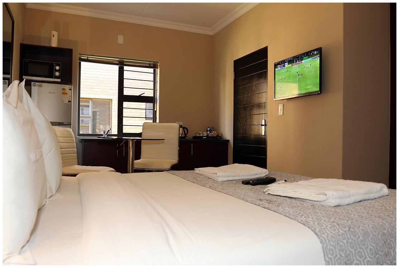 רודפורט Eagle Nest Luxury Accommodation מראה חיצוני תמונה