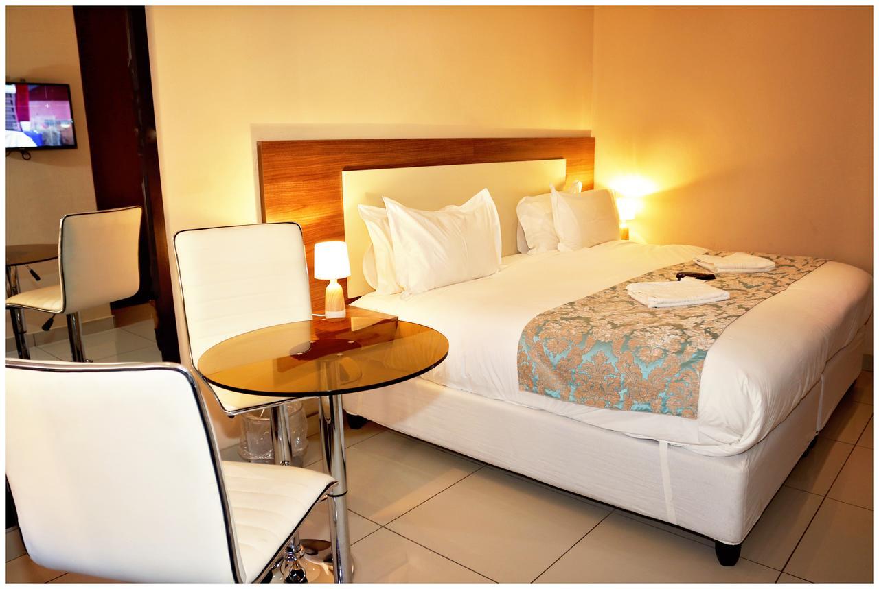 רודפורט Eagle Nest Luxury Accommodation מראה חיצוני תמונה