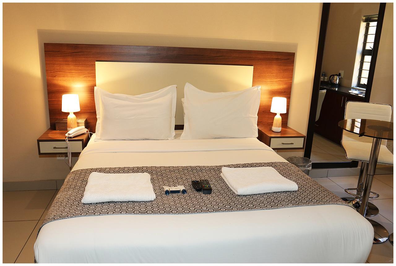רודפורט Eagle Nest Luxury Accommodation מראה חיצוני תמונה