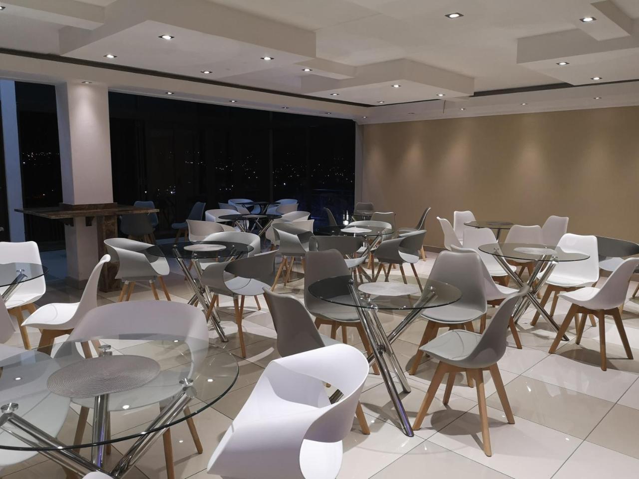 רודפורט Eagle Nest Luxury Accommodation מראה חיצוני תמונה